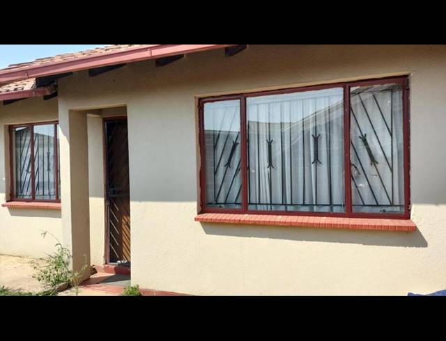 2 BEDROOM HOUSE FOR SALE IN NATURENA